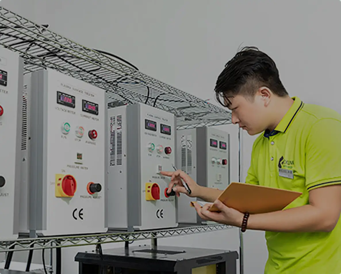 Führender Hersteller von Plasma-Oberflächenbehandlungssystemen in China